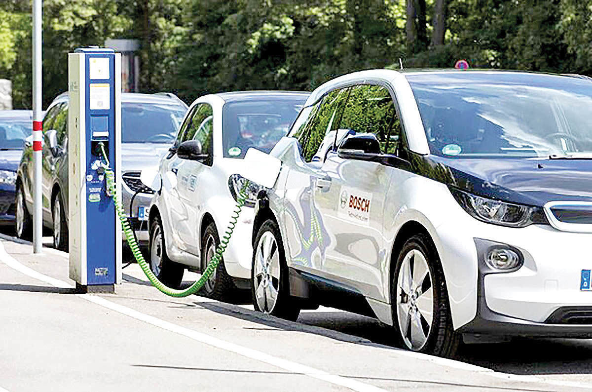 زیان ۵۲ میلیارد دلاری ۳ خودروساز بزرگ