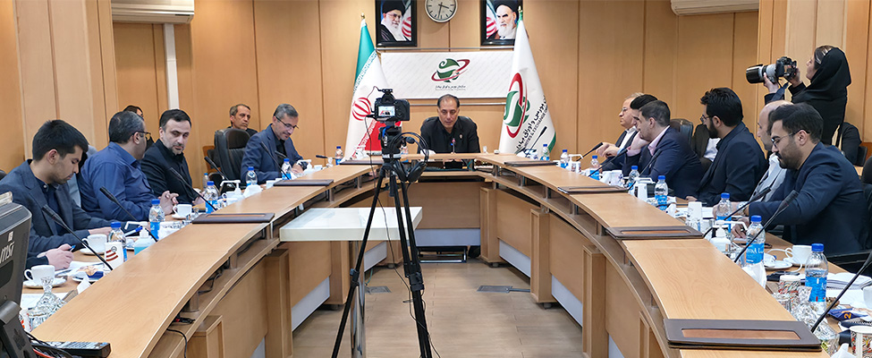 مدیرعامل فرابورس ایران خبر داد:حجم تامین مالی جمعی از ۴۰ هزار میلیارد تومان فراتر رفت/ رشد ۸۰ درصدی میزان کرادفاندینگ در بهار ۱۴۰۵