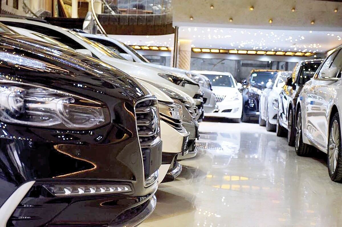 ریزش قیمت خودروهای وارداتی و مونتاژی