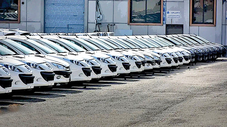 خروج دوگانه دلالان و متقاضیان واقعی از بازار خودرو بررسی شد؛  بازار خودرو در آستانه تعادل یا رکود؟